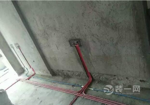 深圳龙光城96栋1单元基装两房装修过程：水电完工