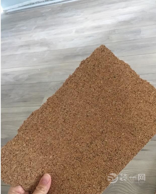 深圳业主装修日记：实木不耐操 地板安装我选的是软木垫